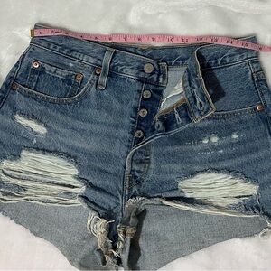 Levi’s High-Rise Distressed Denim Women's Shorts - Blue